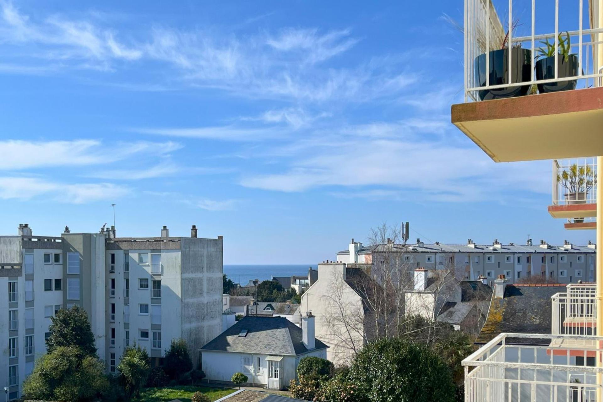 - Appartement *
